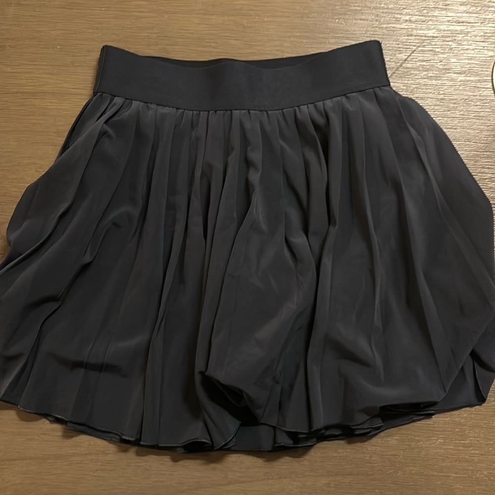 Aritzia tennis skirt